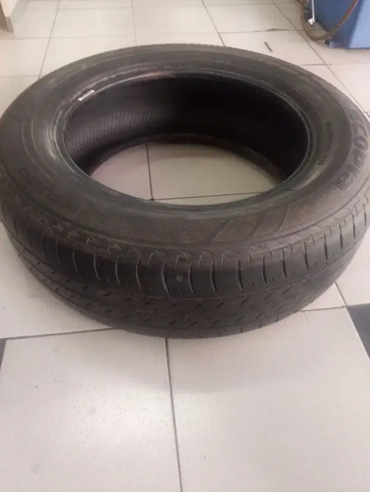 Ban tubless ukuran 205 65 R16