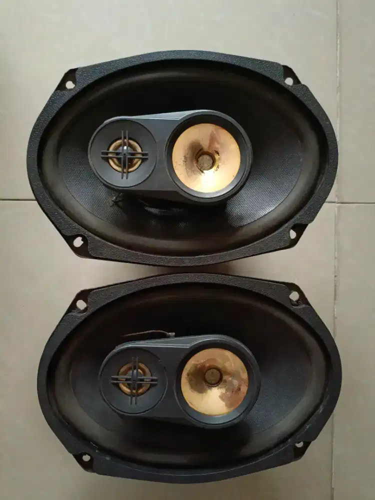 Speaker Mobil Oval 6x9 inci (BOSTON 6933)