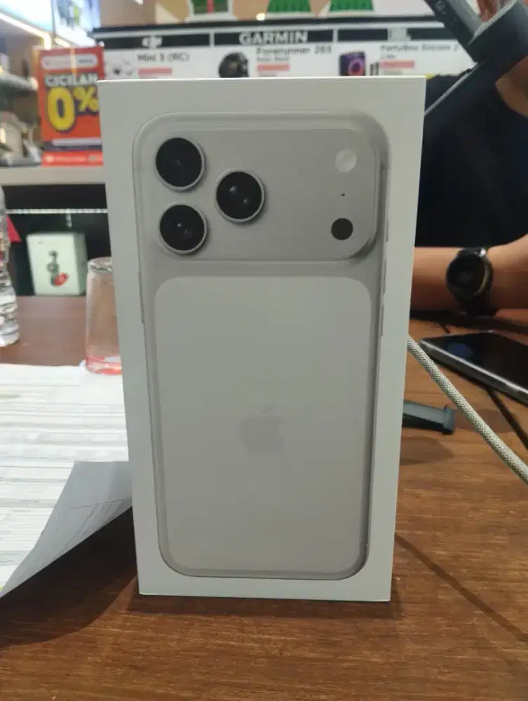 Iphone 17 promax 256 silfer