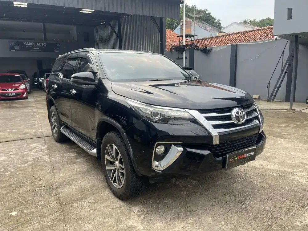 Fortuner VRZ 2018 Diesel Automatic Langkah Terawat Tgn 1
