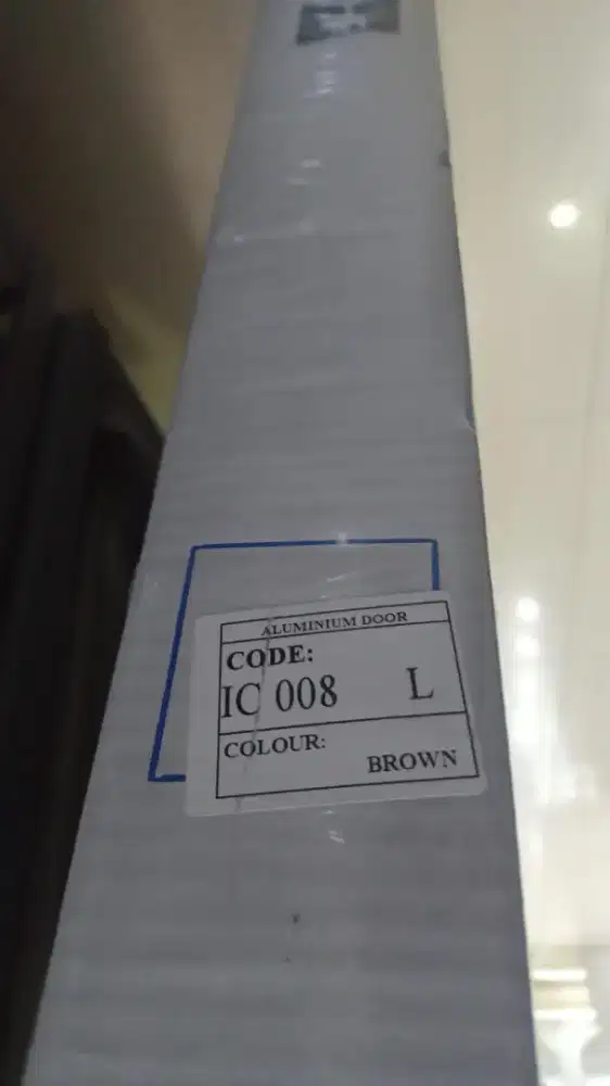 Pintu kamar mandi ice poll