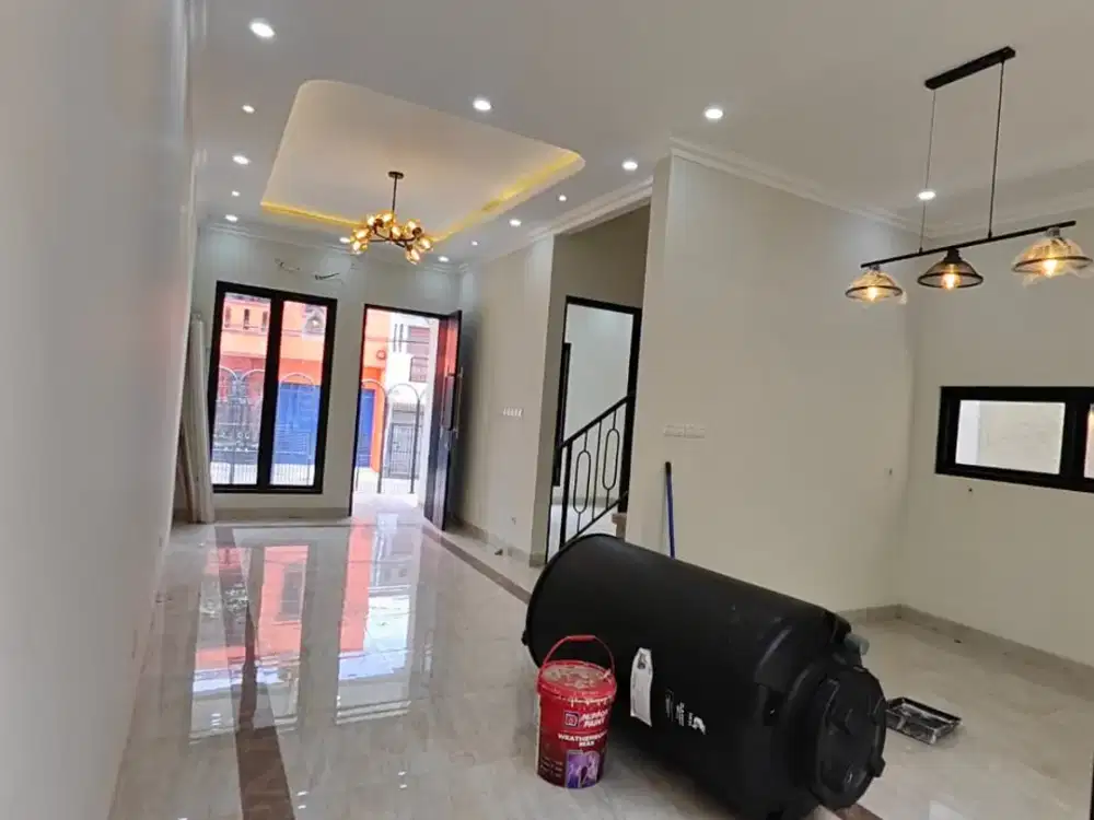 Harga Miring !! RUMAH BARU DEKAT JALAN PANJANG KEBON JERUK JAKBAR