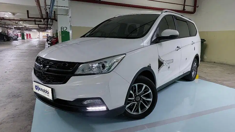 TDP 8,JT Wuling Cortez 1.5 CT Lux Bensin-AT Putih 2020