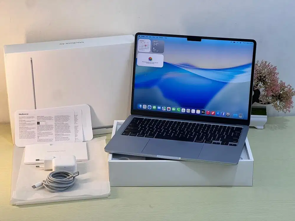 MacBook Air M4 16/512 GB 2025 IBOX Like New Garansi Resmi Panjang