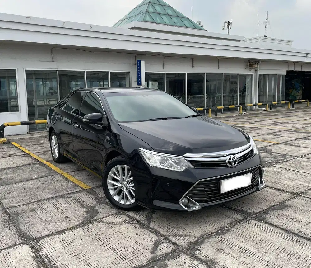 Toyota Camry V A/T 2015