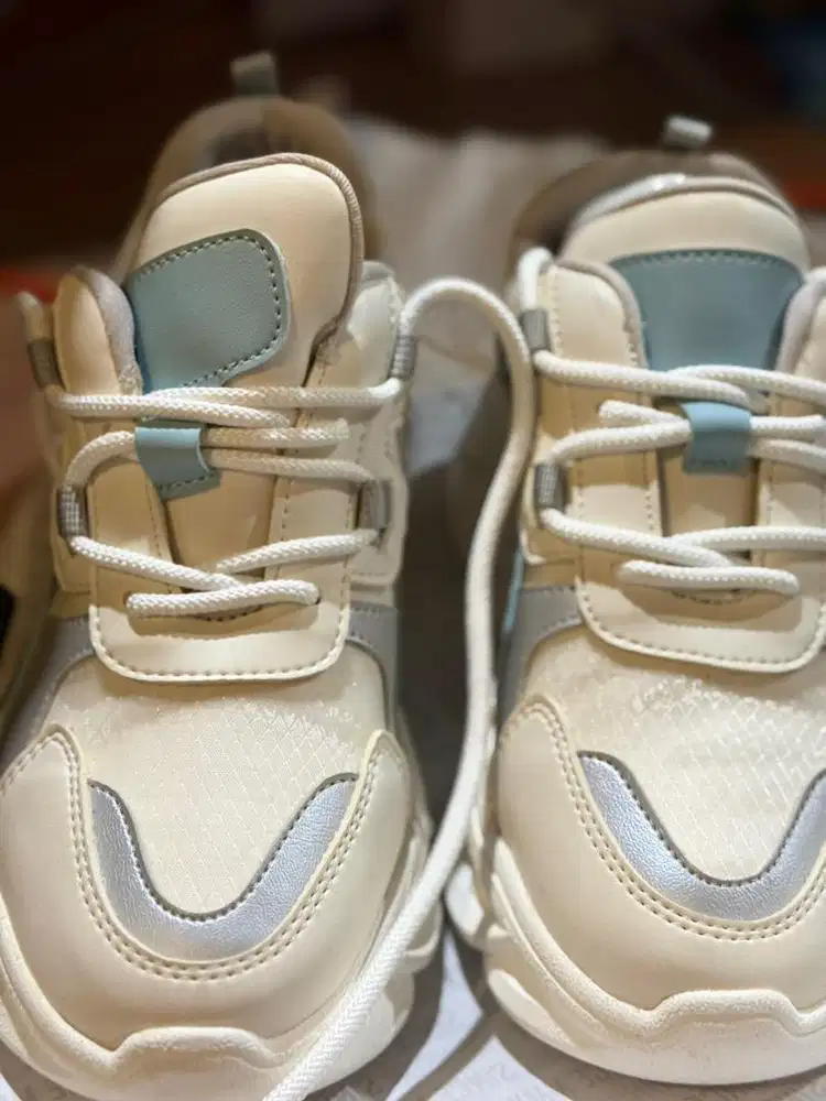 Sneakers unisex ukuran 36 new edisi salah beli