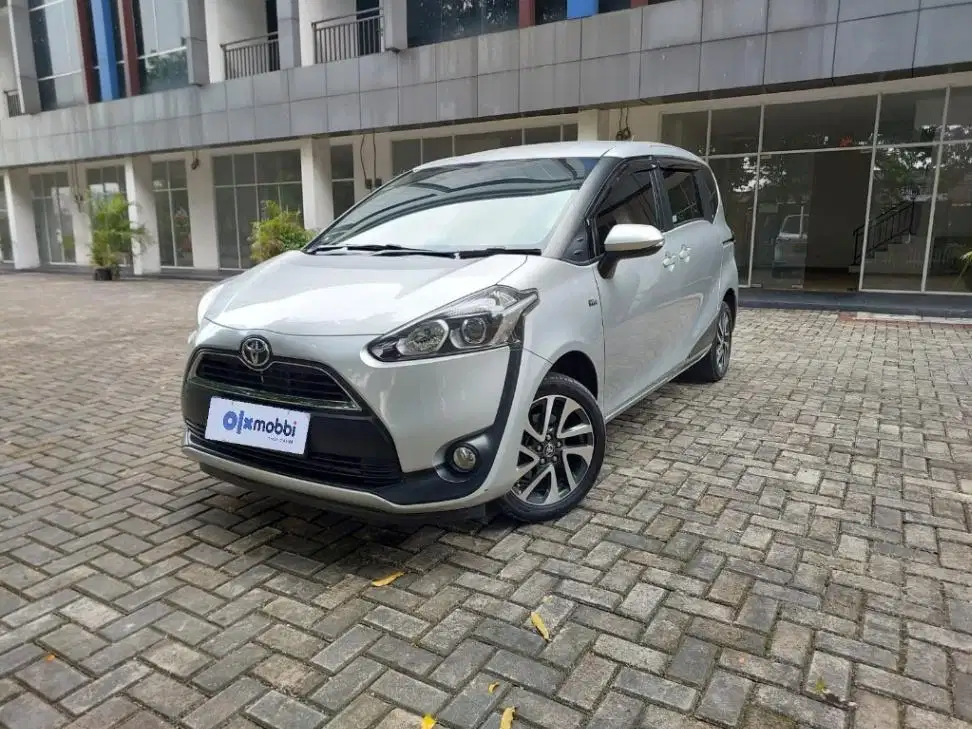 TDP 8,JT Toyota Sienta 1.5 V Bensin-AT Silver 2016