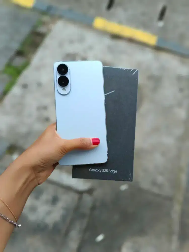 SAMSUNG S25 EDGE 12/512 GB SEIN