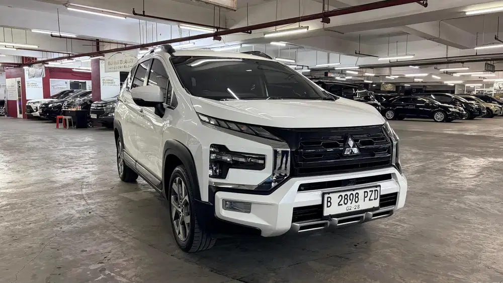 Xpander cross A/T 2022(17.000/km)