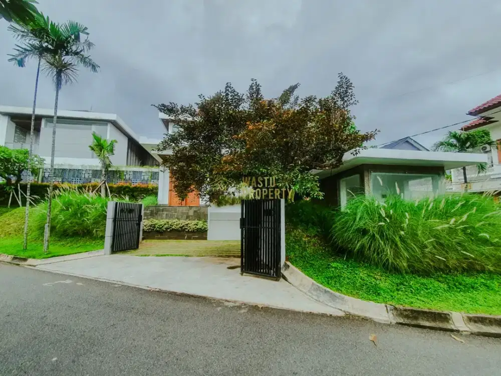 RUMAH MEWAH POSISI HOOK DI PONDOK INDAH DEKAT SEKOLAH BAKTI MULYA