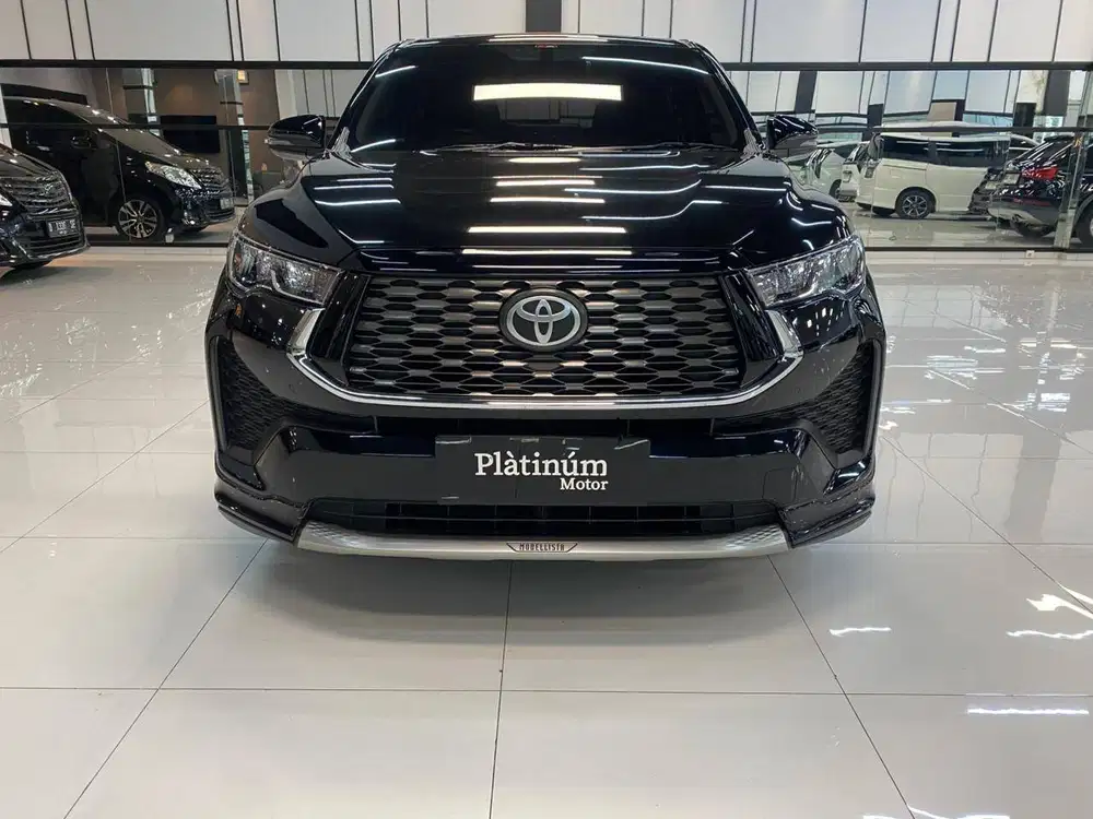 TOYOTA INNOVA ZENIX V HYBRID MODELISTA