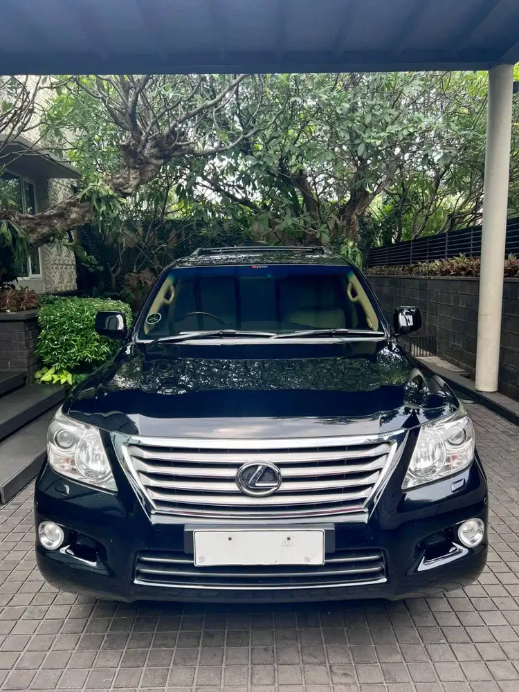 Lexus LX 570 AT 2010 Hitam | KM 97rb | Sunroof | Service Record Lexus
