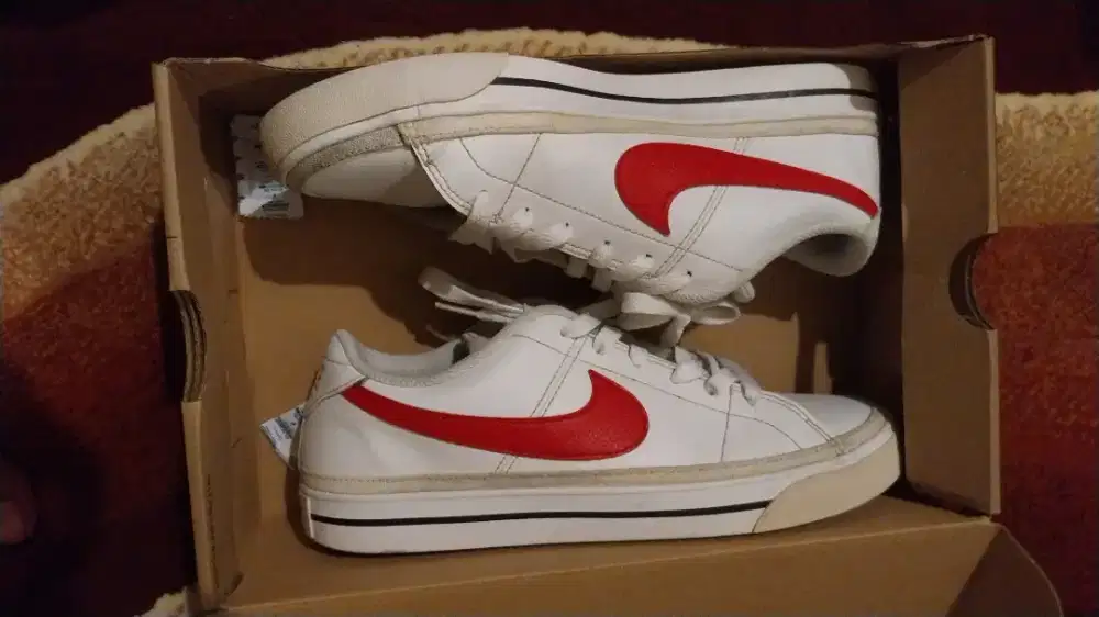 Nike Court Legacy Red White