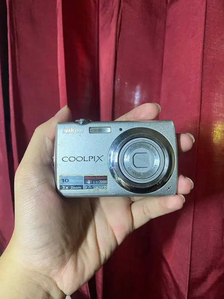 Kamera Digicam Nikon Coolpix S220