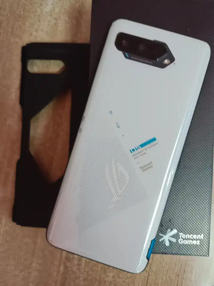 Asus ROG 5 ram 12/128 nfc inter + dus