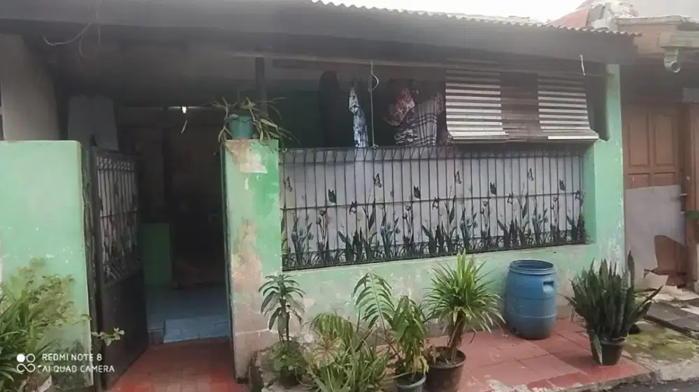 Di jual rumah, pamulang 2 benda Timur. Dekat akses tol ciater, pasar