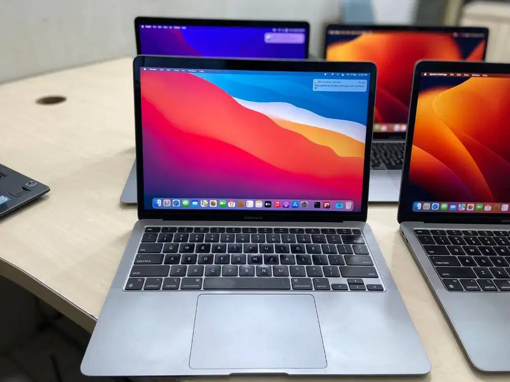 Macbook air 2020 M1 ram 16gb ssd 256gb layar 13inc render design DJ