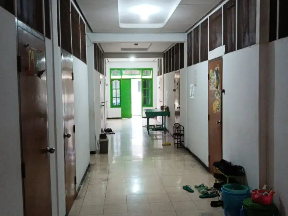 Dijual Rumah Kost Aktif di Bronggalan, dekat Ploso, Sawahan, Surabaya Pusat