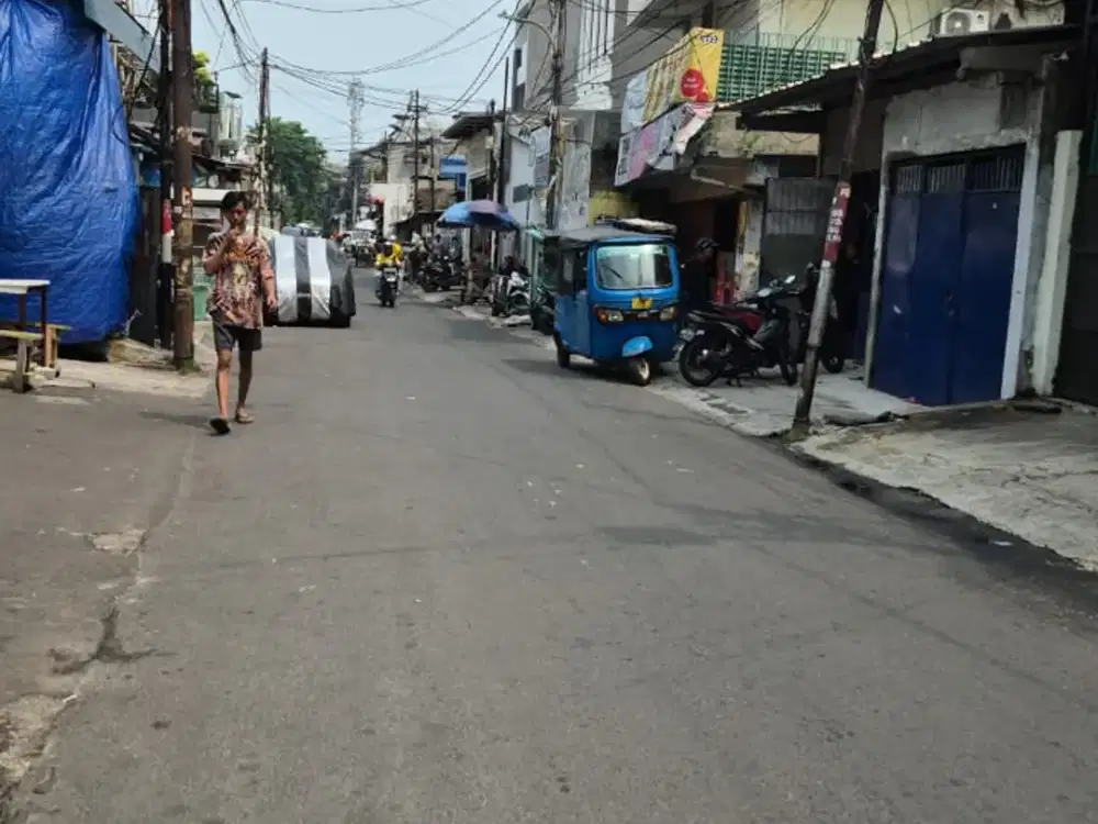 Rumah Strategis Di Jembatan Lima Jakarta Barat Luas 6x9,5m 3 Lantai