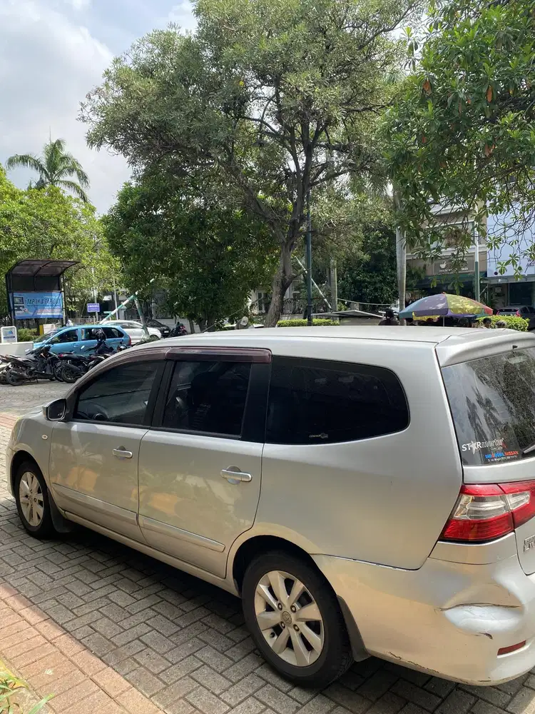 Nissan Grand livina 2014 Bensin