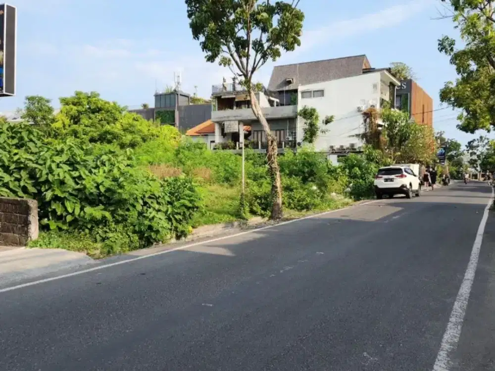 tanah premium pinggir jalan dekat pantai brawa