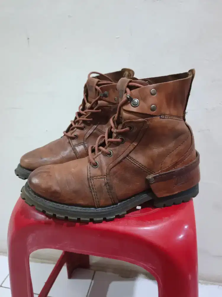 Boots Caterpillar Peril  Size 40 / 6UK Sepatu Gunung Timberland Boot