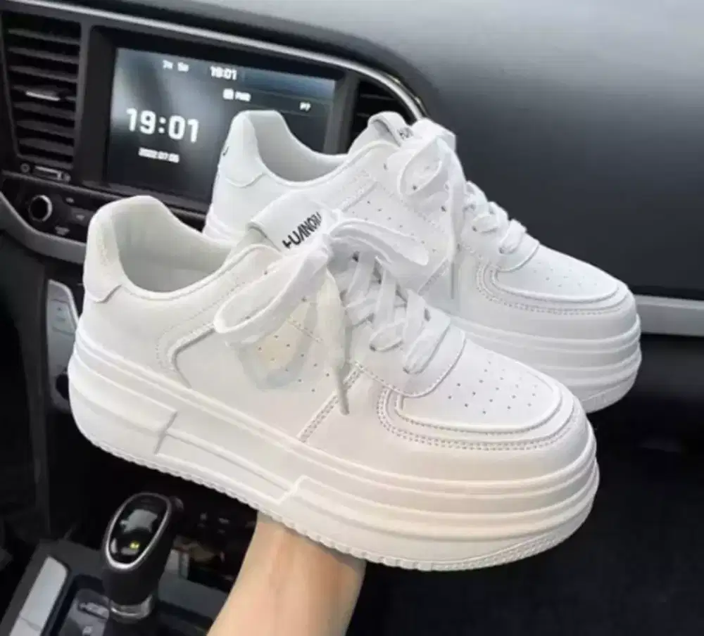 Mencari pekerjaan art pulang pergi