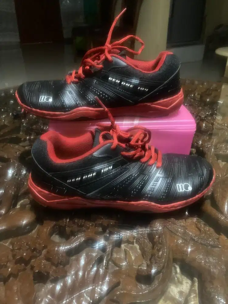 Sepatu Badminton Hi-Qua original