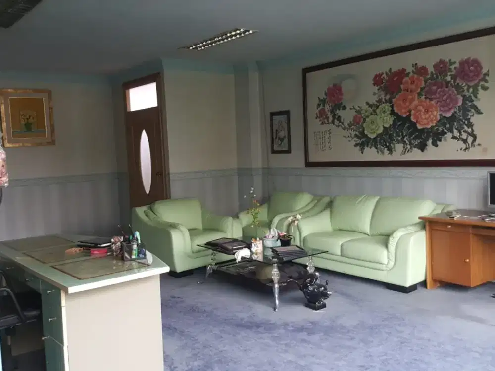 Dijual Gedung 3in1 di Jakarta Barat LT.16,5x40m2 Harga Nego