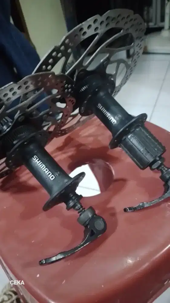 Hub freehub shimano Centerlock + Rotor