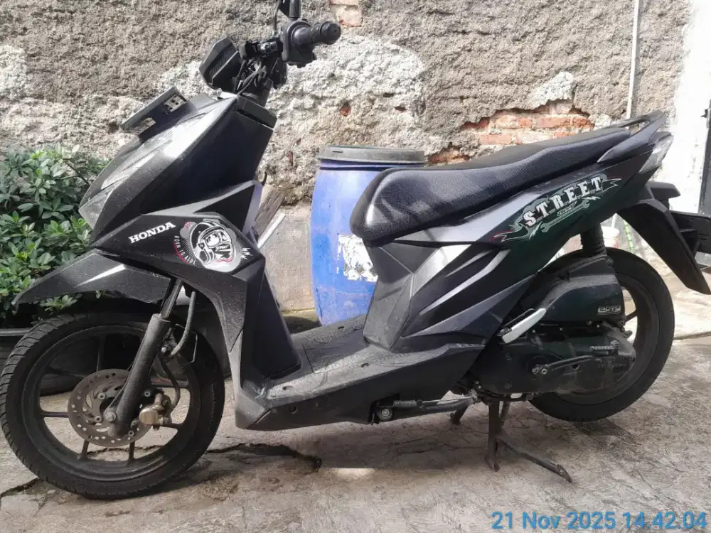 Jual Motor Beat streat Mulus, komplit, mesin aman, jarang dipakai