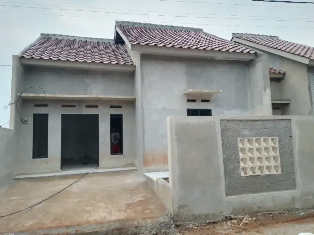 Rumah baru dipinggir jalan raya