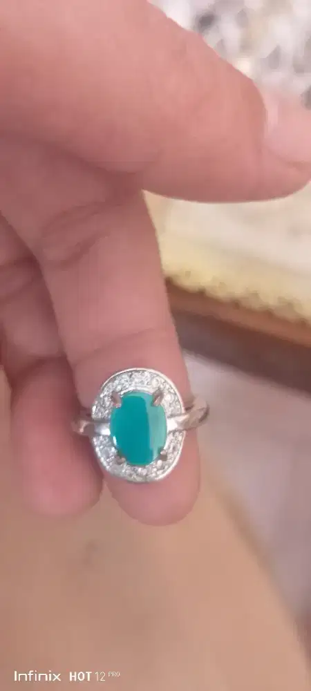 Bacan Doko Minion wanita