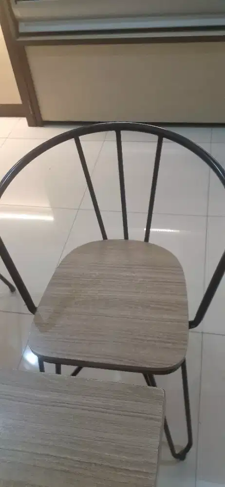 Kursi cocok untuk cafe