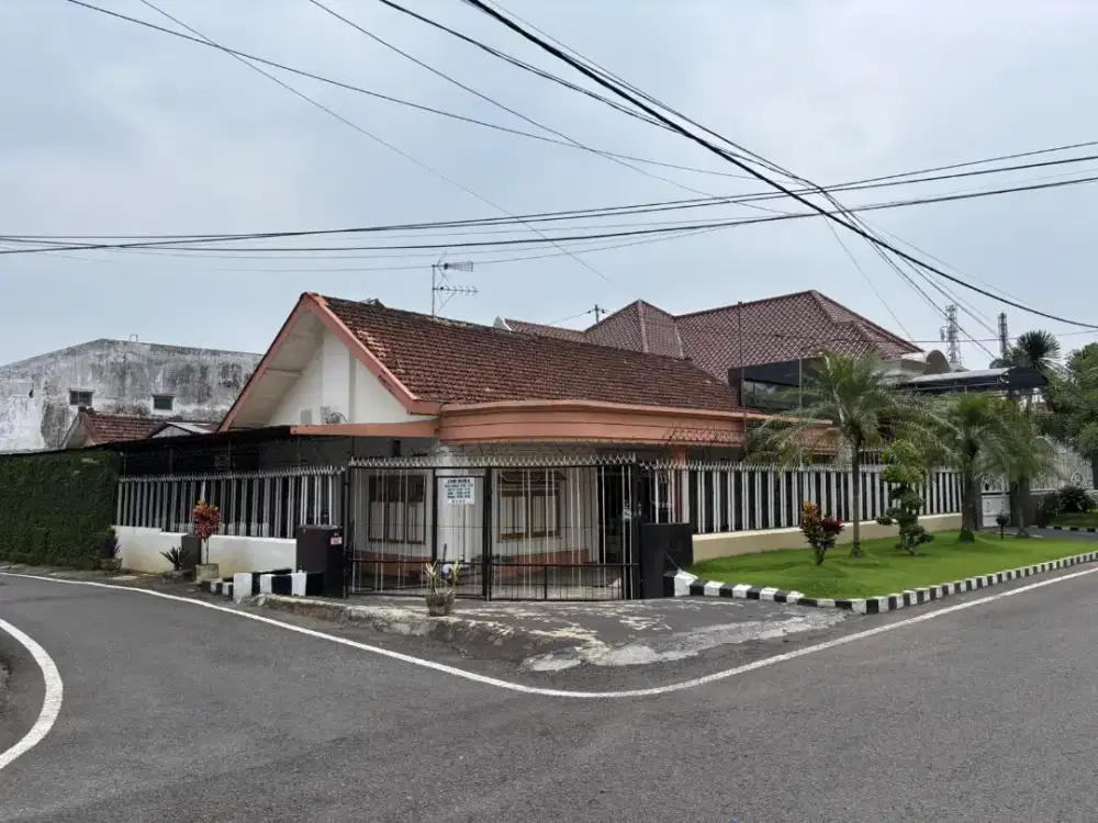 Rumah Pojok Hook Daerah Buah Buah Jln Langsep