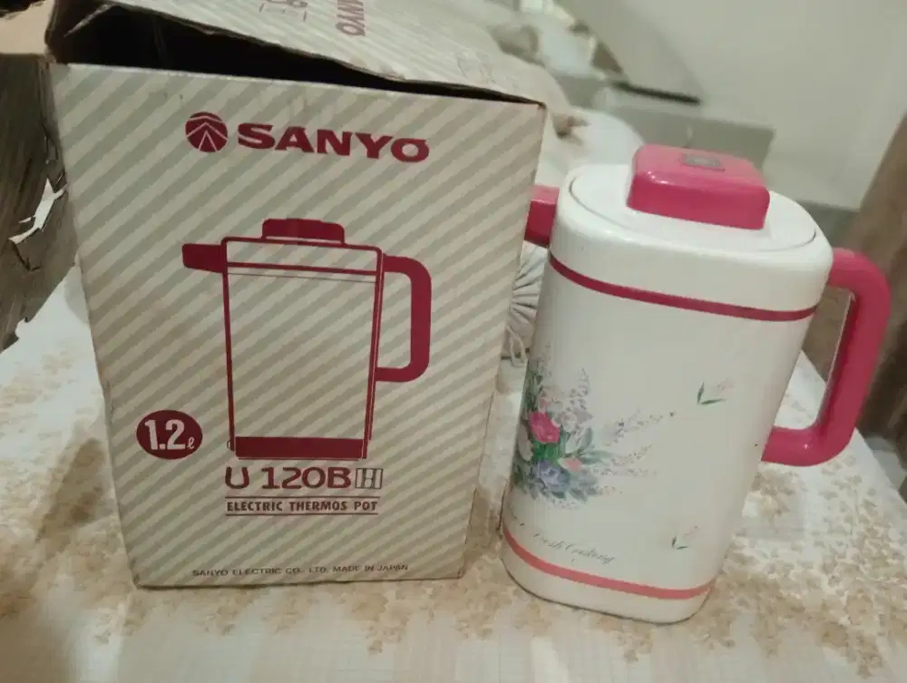 Termos electrik merek sanyo