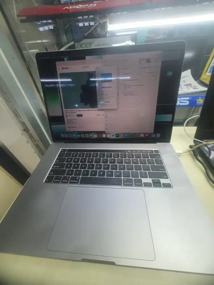 Macbook pro 2019 core 19