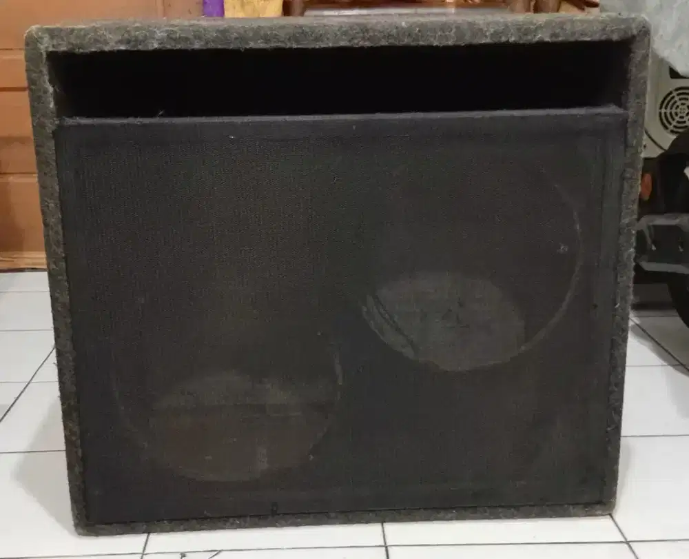 Box / Cabinet speaker 2x12