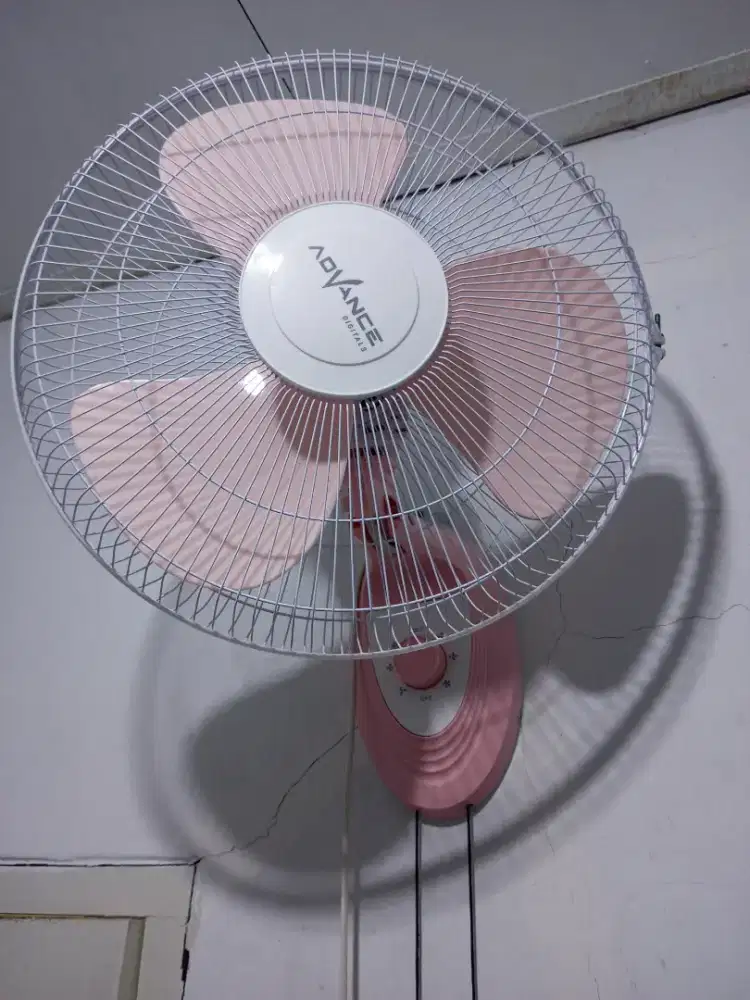 Kipas dinding advance