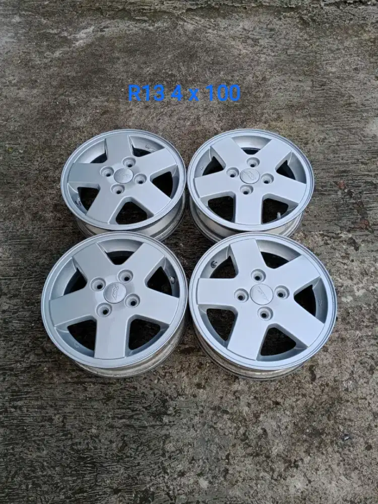 FS. : velg Oem SUZUKI KARIMUN WAGON R13 pcd 4 x 100 lebar 4 offset 45