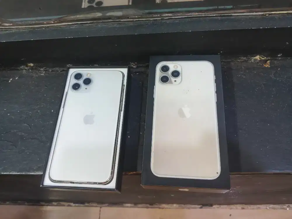 Iphone 11 pro 256gb benar dan mulus