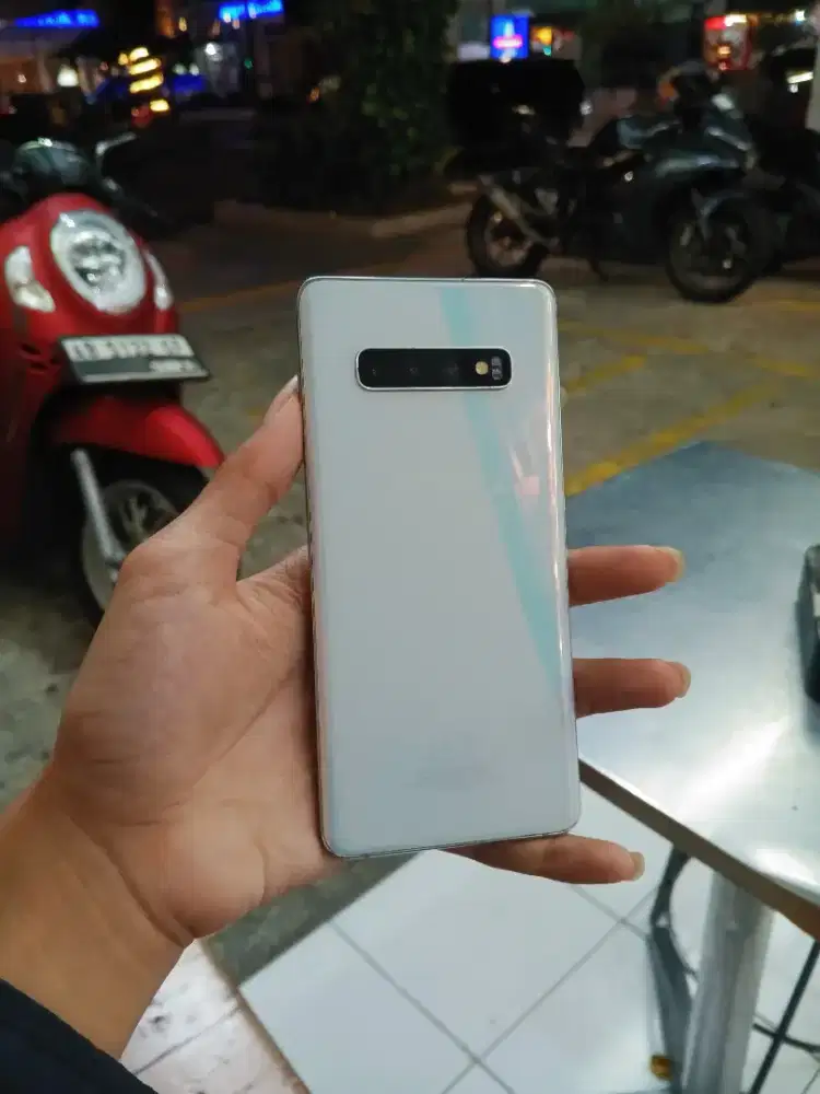 Samsung S10+ 8/128 SEIN NoMinus Segel Pabrik Rapet ex pemakaian bapak²