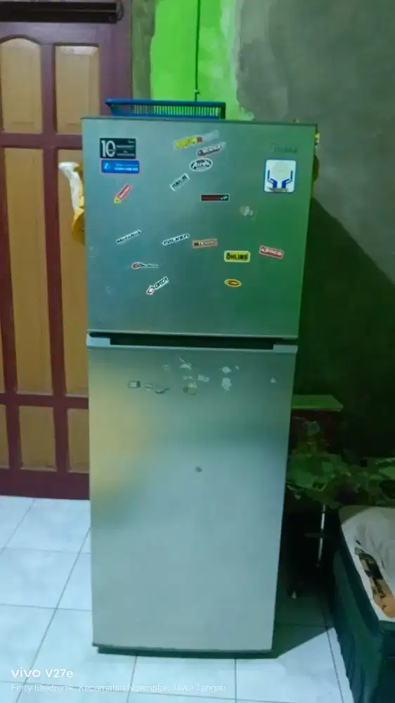 Kulkas Midea 2 pintu