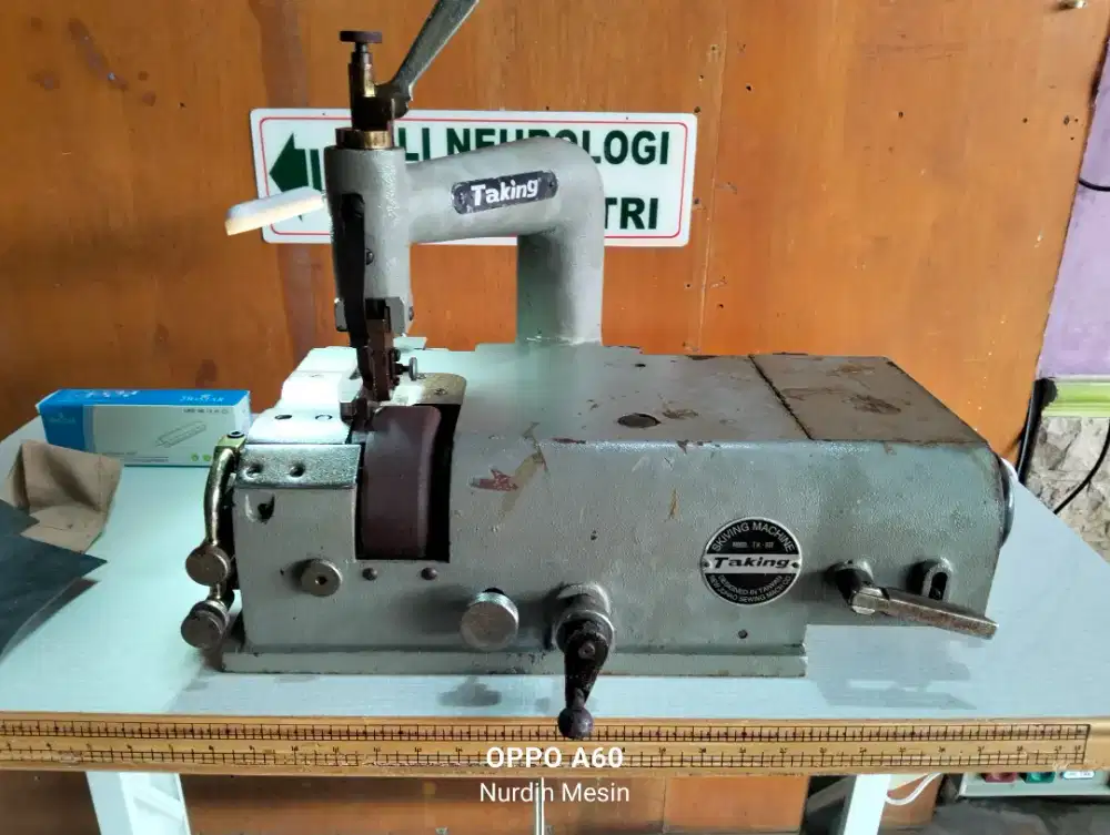Mesin Seset Kulit / Skiving Machine Taking TK 801 original komplit