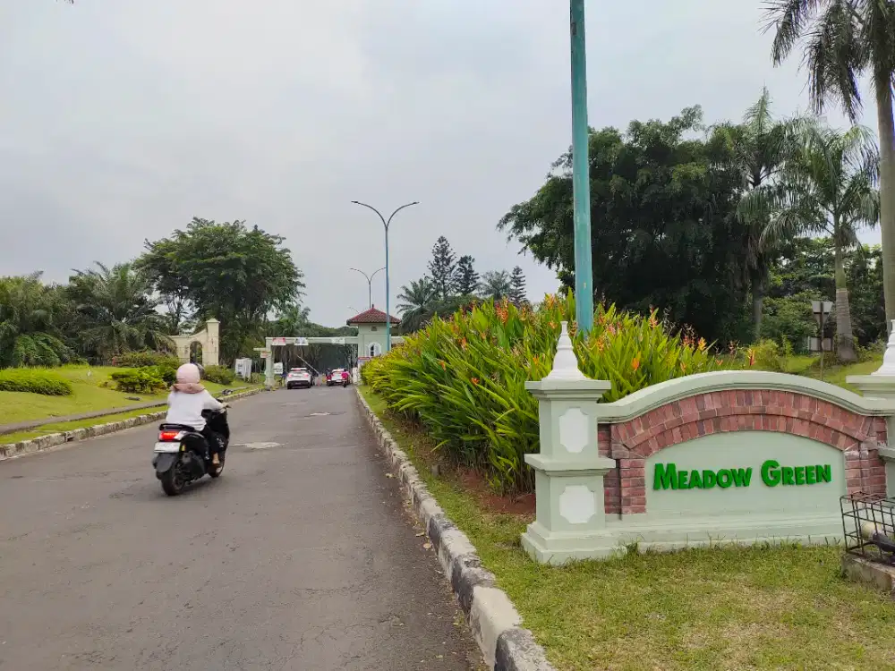 Disewakan Rumah di Meadow Green Lippo Cikarang