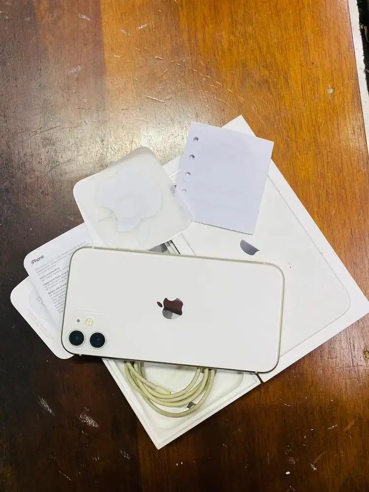 iPhone 11 64Gb iBox