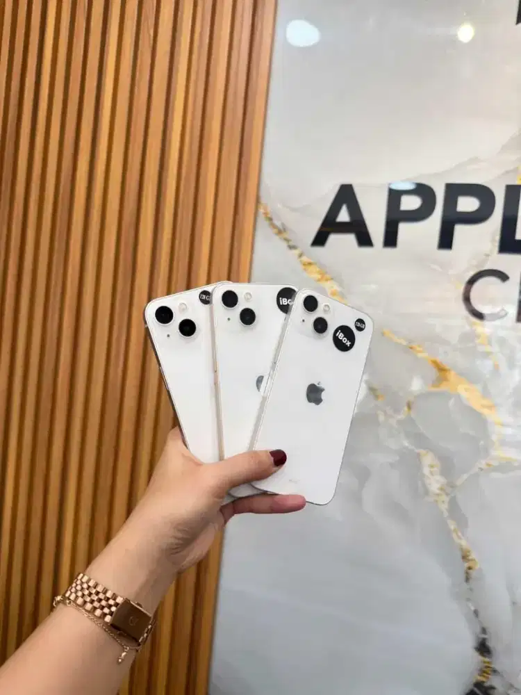 iPhone 13 128 iBox ( Garansi on s/d 2026 )