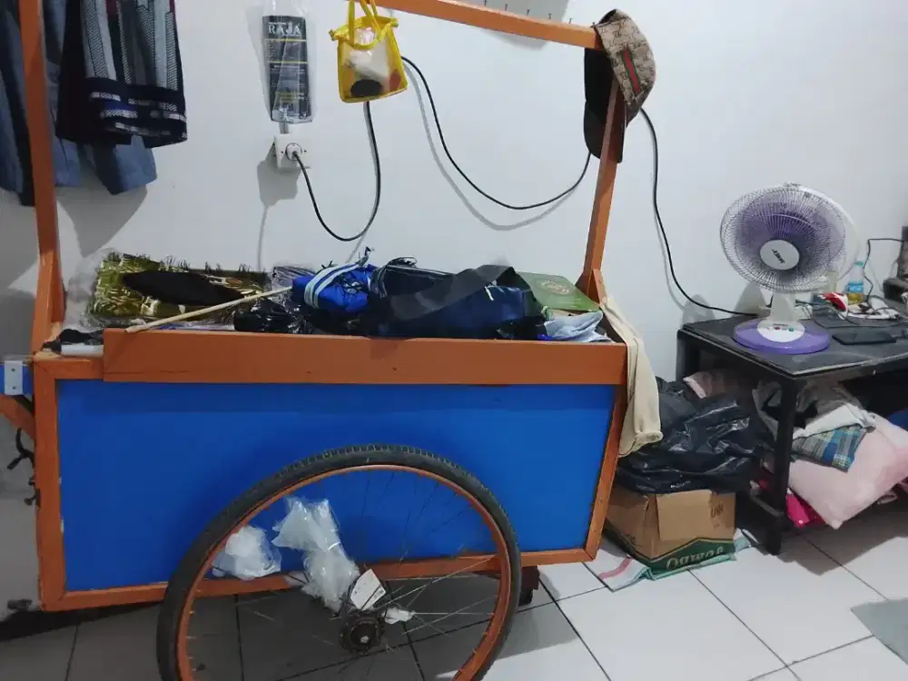 Gerobak jualan serbaguna