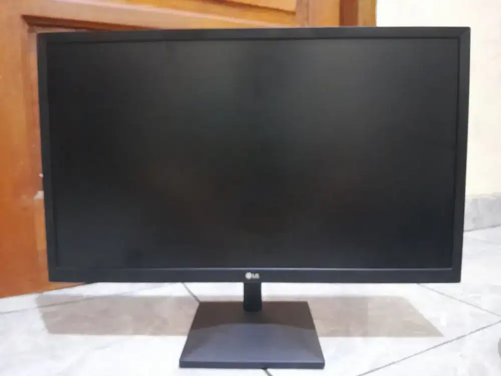 Monitor komputer LG