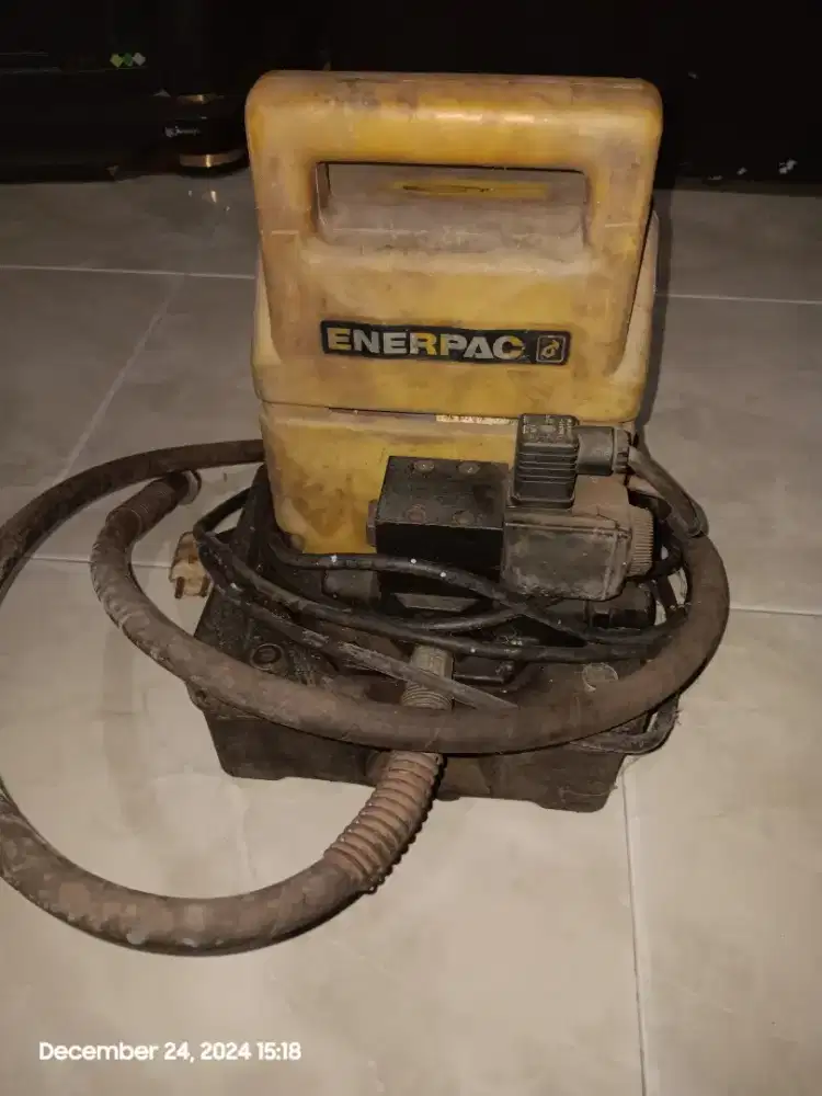 Pompa hidrolik hydrolic pump enerpac 700 Bar/10.000 PSI